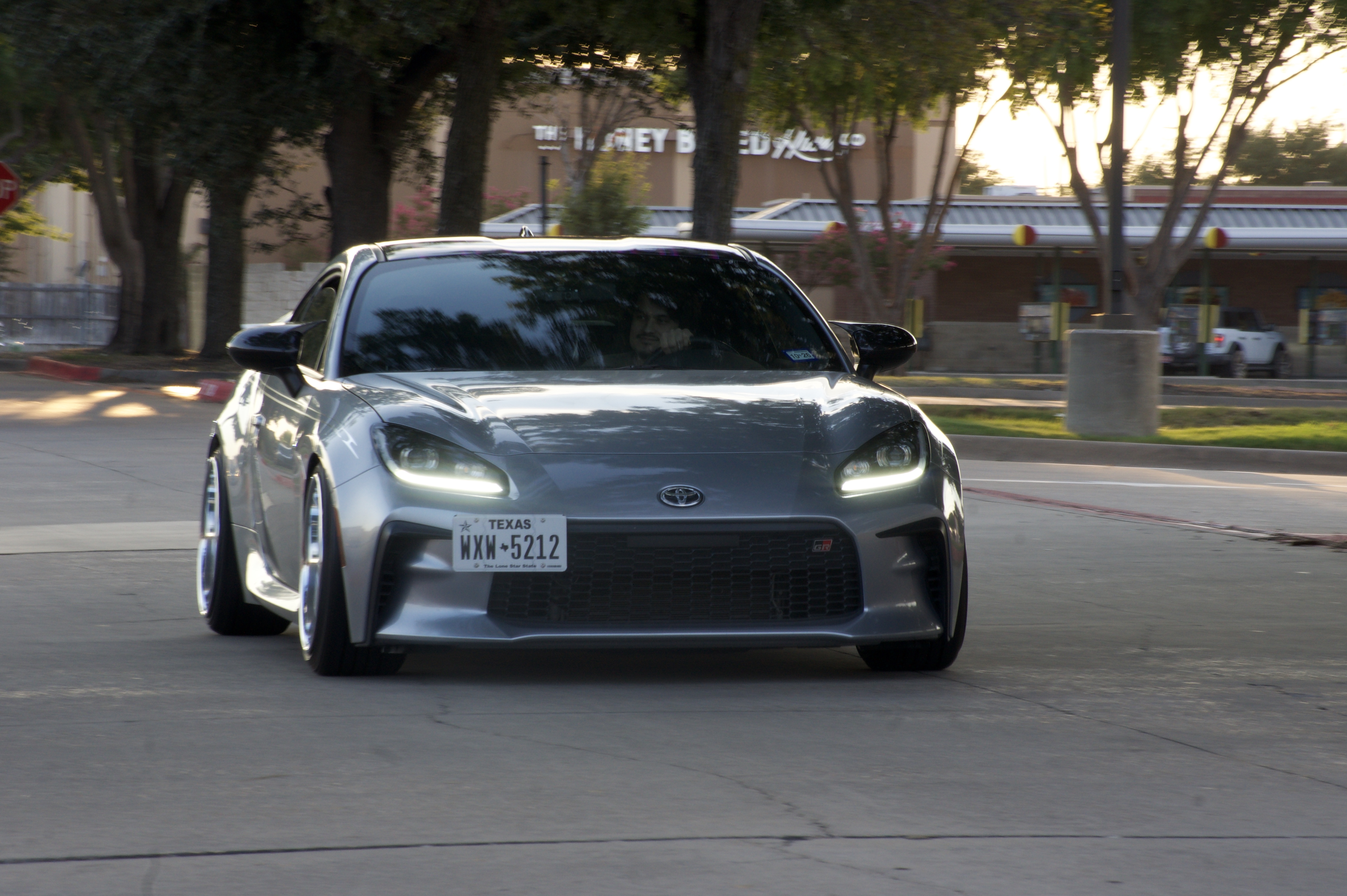 Automotive photograph, August 28, 2026