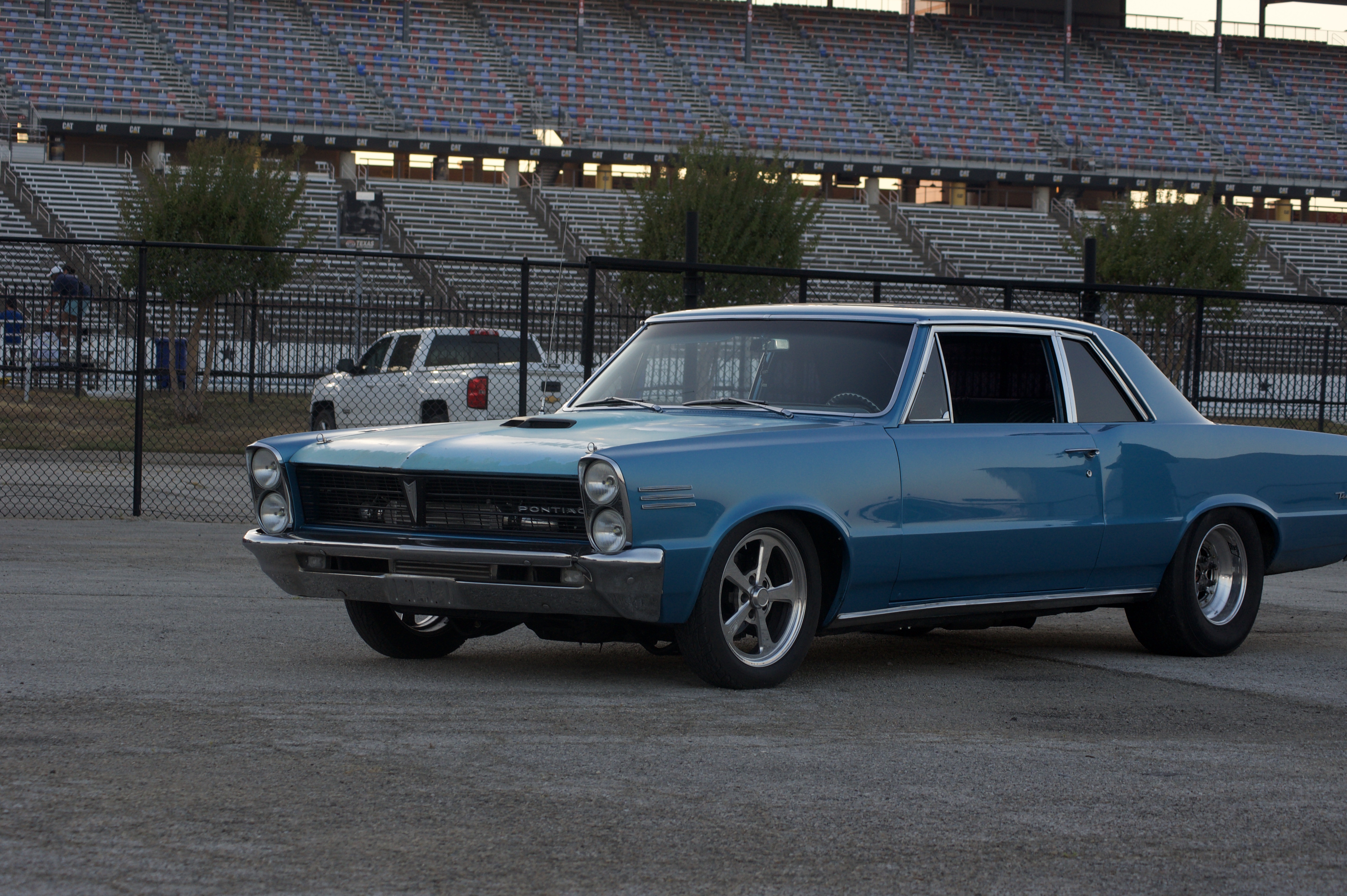 Automotive photograph, August 30, 2026